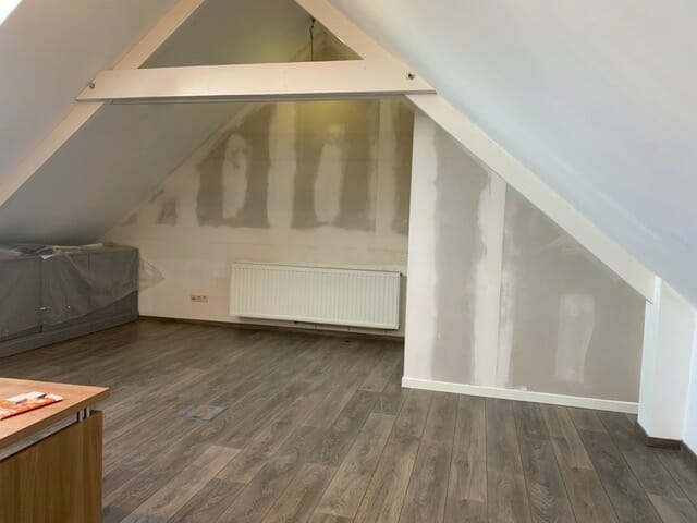 schuin dak afgewerkt met gyproc