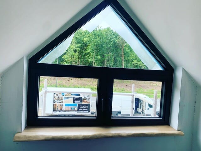 venstertablet rustiek hout